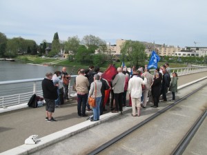 Pont Confluences à Angers, hommage au 8 mai en France et en Algérie